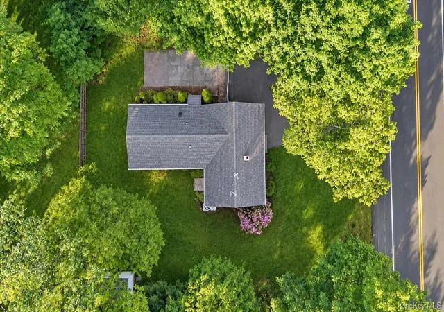 Photo 2 of Single family home for sale at 685 Horseblock Rd, Brookhaven, NY 11719 | MLS# 1038543 | Listing updated on 2026-09-20