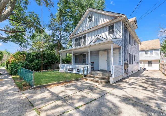1st image of 343 Roslyn Ave, North Hempstead, NY 11514 | MLS# 1038554