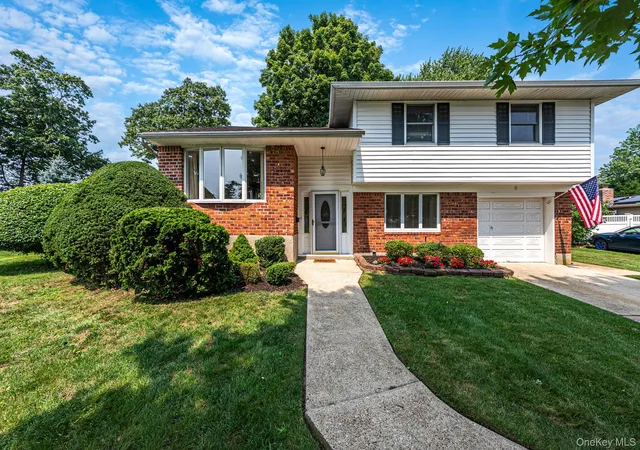 1st image of 6 Keswick Dr, Islip, NY 11730 | MLS# 1038570