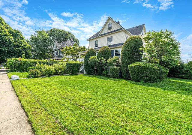 Photo 3 of Single family home for sale at 107 Whaley St, Hempstead, NY 11520 | MLS# 1038592 | Listing updated on 2026-09-17
