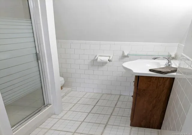 Listing Photo 4 - Condo for sale in building located at 8616 90th St, New York, NY 11421