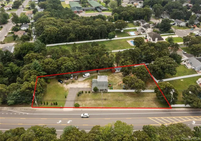 Photo 3 of Single family home for sale at 350 Hawkins Rd, Brookhaven, NY 11720 | MLS# 1038637 | Listing updated on 2026-09-30