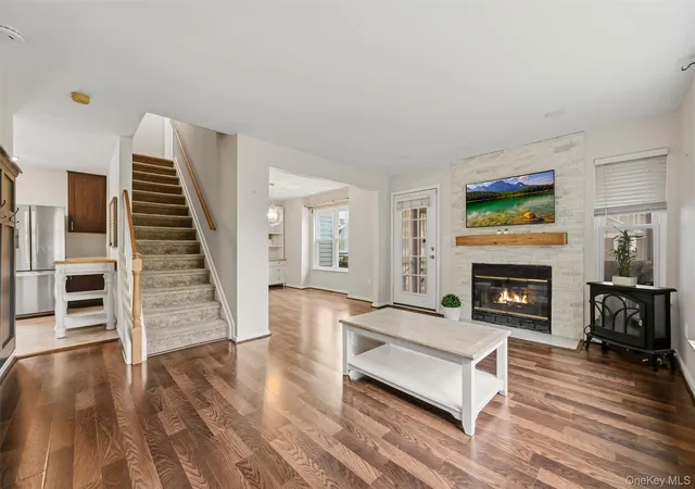 Photo 3 of Sale Pending at 21 Taconic St, Poughkeepsie (town), NY 12603 | MLS# 1038643 | Listing updated on 2026-09-23