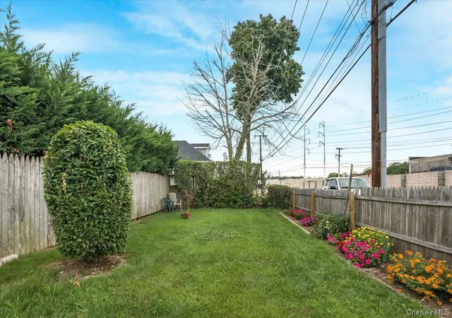 3rd image of 101 W 11Th St, Huntington, NY 11746 | MLS# 1038660