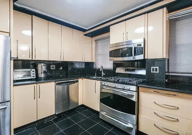 Photo 2 of House for sale at 98-05 63rd Road #5E, New York, NY 11374 | MLS# 1038663 | Listing updated on 2026-10-07