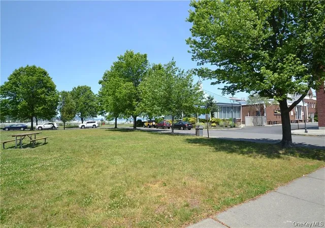 3rd image of 318 Harbor Cove #318, Orangetown, NY 10968 | MLS# 1038675