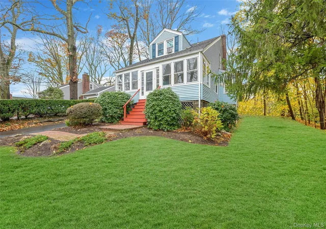 2nd image of 3 Jarvis Ct, Huntington, NY 11743 | MLS# 1038681