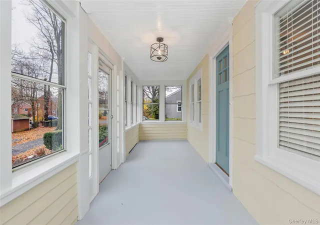 Photo 4 of Sale Pending at 3 Jarvis Ct, Huntington, NY 11743 | MLS# 1038681 | Listing updated on 2026-09-04