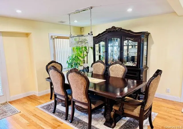 Photo 5 of Sale Pending at 626 Wyngate Dr W, Hempstead, NY 11580 | MLS# 1038683 | Listing updated on 2026-08-29