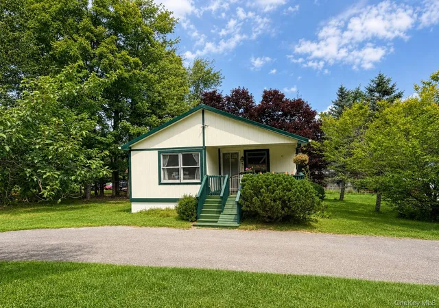 2nd image of 46 Timber Hill Ln, Fallsburg, NY 12779 | MLS# 1038696