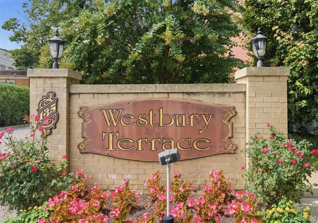 4th image of 135 Post Ave, Hempstead, NY 11590