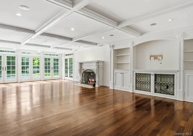 Photo 4 of Single family home for sale at 11 Pheasant Ln, Southampton, NY 11960 | MLS# 1038718 | Listing updated on 2026-09-30