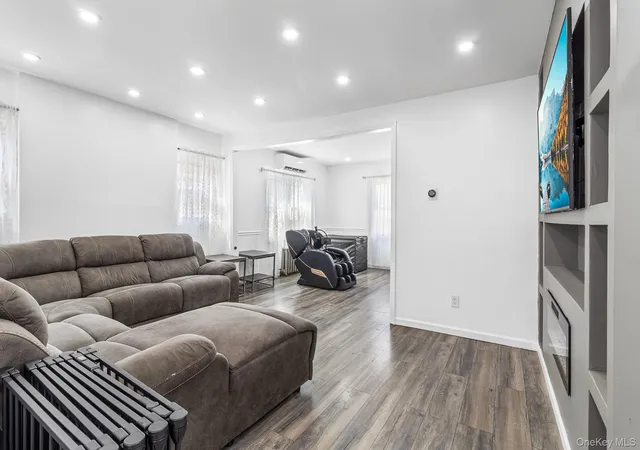 Photo 3 of Single family home for sale at 129 Lawson St, Hempstead, NY 11550 | MLS# 1038742 | Listing updated on 2026-08-15