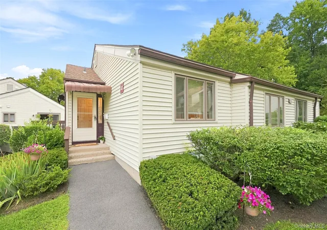 Photo 3 of Condo for sale at 43 Jefferson Oval #A, Yorktown, NY 10598 | MLS# 1038761 | Listing updated on 2026-08-25