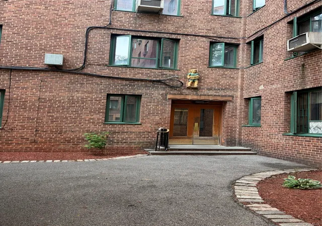 1st image of 1501 Metropolitan Ave #10D, New York, NY 10462 | MLS# 1038804