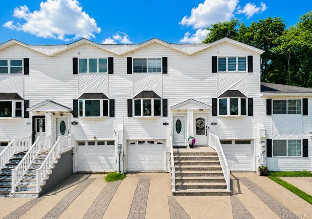 Photo 1 of Single family home for sale at 493 Medina St, New York, NY 10306 | MLS# 1038812 | Listing updated on 2026-09-05