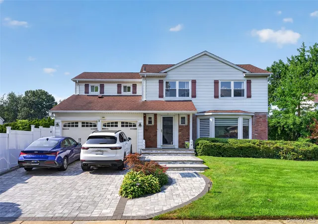 1st image of 2 Foxhurst Ct, North Hempstead, NY 11040 | MLS# 1038820