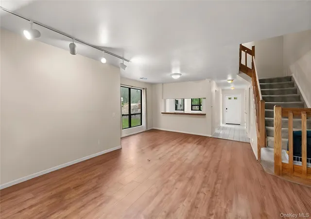 Photo 3 of Sale Pending at 127 Beecher Ave Ext, Islip, NY 11730 | MLS# 1038825 | Listing updated on 2026-09-18