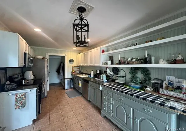 3rd image of 14 Potomac Ct #14, Brookhaven, NY 11727 | MLS# 1038829