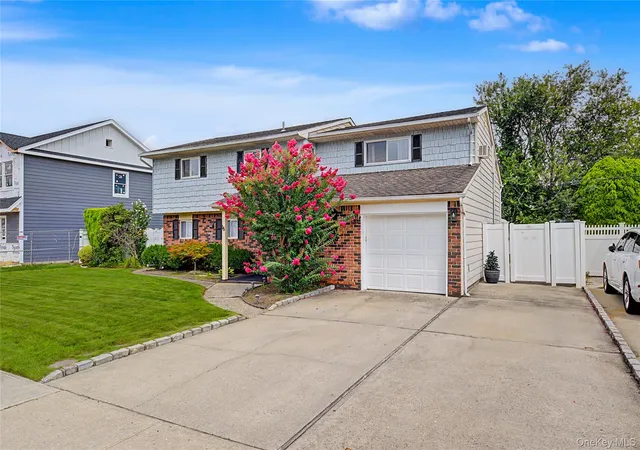 Photo 1 of Single family home for sale at 16 Hunt Pl, Hempstead, NY 11714 | MLS# 1038840 | Listing updated on 2026-09-05