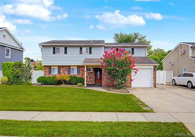 Photo 2 of Single family home for sale at 16 Hunt Pl, Hempstead, NY 11714 | MLS# 1038840 | Listing updated on 2026-09-05