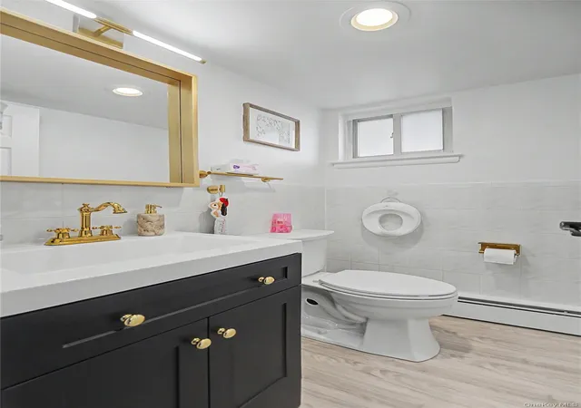 Photo 3 of Single family home for sale at 16 Hunt Pl, Hempstead, NY 11714 | MLS# 1038840 | Listing updated on 2026-09-05
