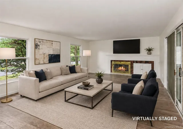 Photo 2 of Single family home for sale at 4 Woodward Ter, Woodbury, NY 10917 | MLS# 1038851 | Listing updated on 2026-10-07