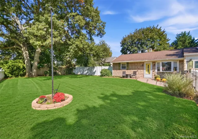 Photo 3 of Single family home for sale at 1023 Udall Rd, Islip, NY 11706 | MLS# 1038855 | Listing updated on 2026-10-08