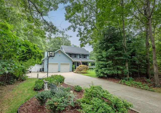 2nd image of 116 Head Of The Neck Rd, Brookhaven, NY 11949 | MLS# 1038886