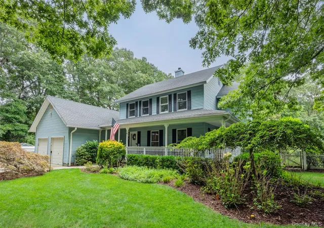 Photo 3 of Sale Pending at 116 Head Of The Neck Rd, Brookhaven, NY 11949 | MLS# 1038886 | Listing updated on 2026-09-03