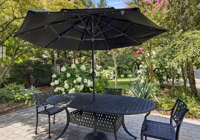 Listing Photo 2 - Condo for sale in building located at 32 Franklin Ave, Oyster Bay, NY 11579 - Unit #