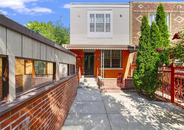 Photo 2 of Single family home for sale at 343 Hinsdale St, New York, NY 11207 | MLS# 1038906 | Listing updated on 2026-10-06
