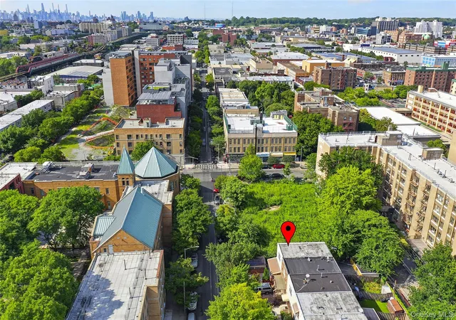 Photo 3 of Single family home for sale at 343 Hinsdale St, New York, NY 11207 | MLS# 1038906 | Listing updated on 2026-10-06
