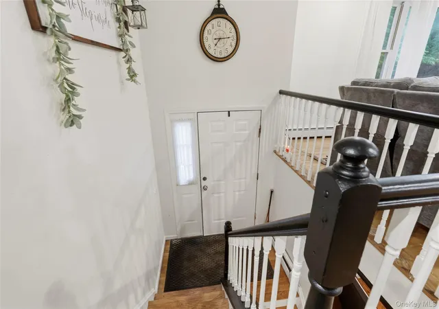 2nd image of 15 Guernsey Dr, New Windsor, NY 12553 | MLS# 1038925