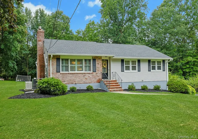 Photo 2 of Sale Pending at 5 Prides Xing, Clarkstown, NY 10956 | MLS# 1038929 | Listing updated on 2026-09-05