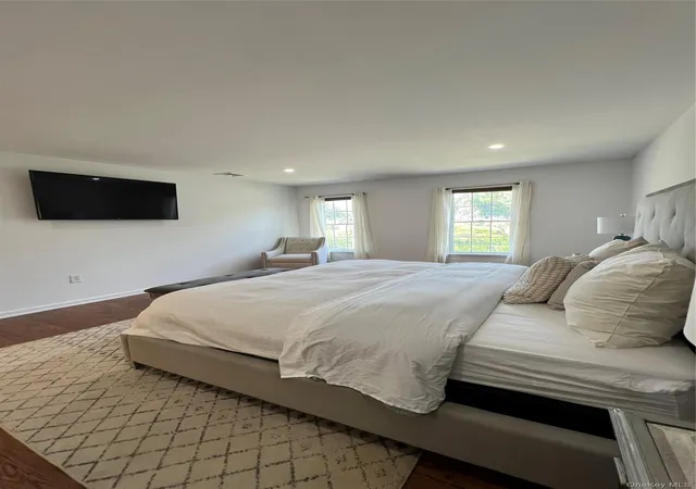 Photo 11 of Single family home for sale at 2 Box Tree, Southampton, NY 11942 | MLS# 1038939 | Listing updated on 2026-08-29