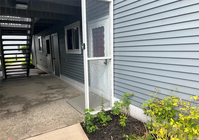 3rd image of Commons, Fishkill, NY 12524