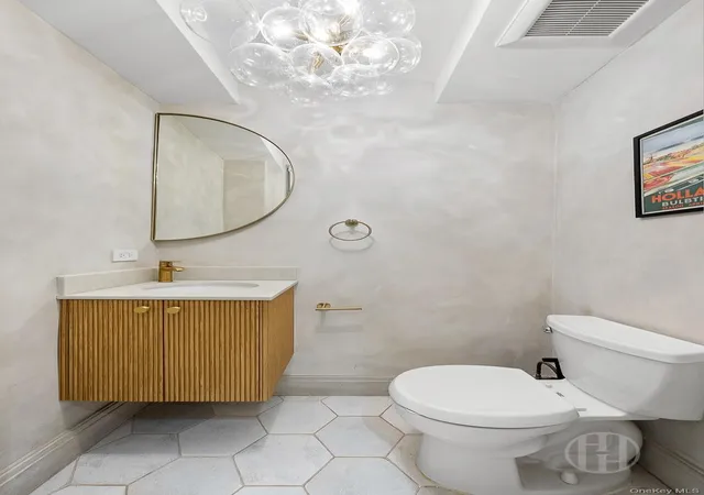 2nd image of 24 W 30Th St, New York, NY 10001