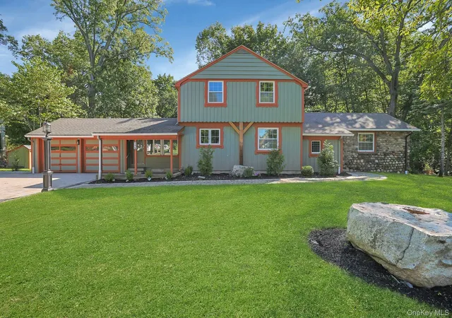 Photo 2 of Single family home for sale at 556 Babbling Brk Ln, Clarkstown, NY 10989 | MLS# 1038946 | Listing updated on 2026-10-09
