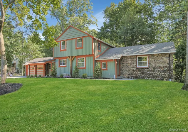 3rd image of 556 Babbling Brook Ln, Clarkstown, NY 10989 | MLS# 1038946