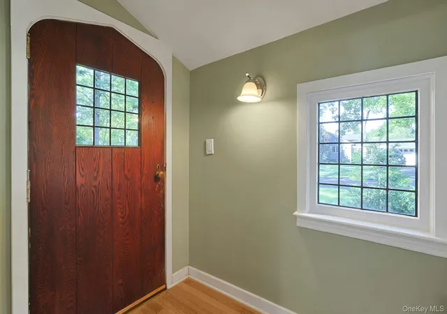 5th image of 556 Babbling Brook Ln, Clarkstown, NY 10989 | MLS# 1038946