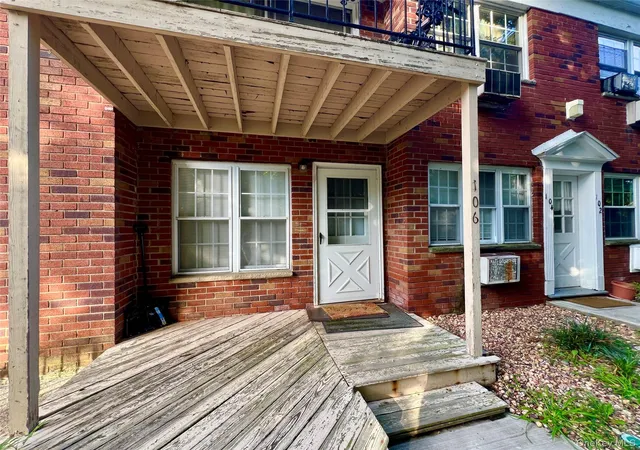 1st image of 4 Colonial Rd, Beacon, NY 12508