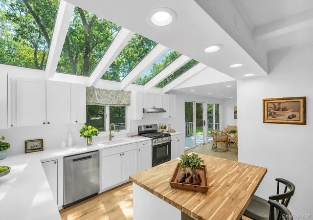 Photo 2 of Single family home for sale at 275 Pinewood Rd, Southold, NY 11935 | MLS# 1038993 | Listing updated on 2026-10-07
