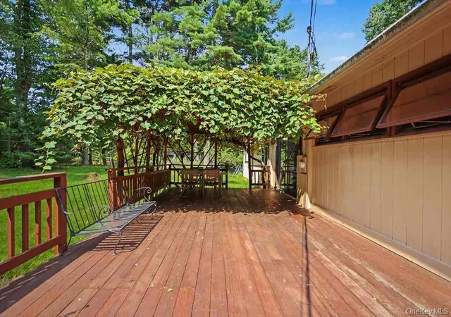 Photo 5 of Single family home for sale at 198 Pine Grv Rd, Bethel, NY 12720 | MLS# 1038995 | Listing updated on 2026-08-24