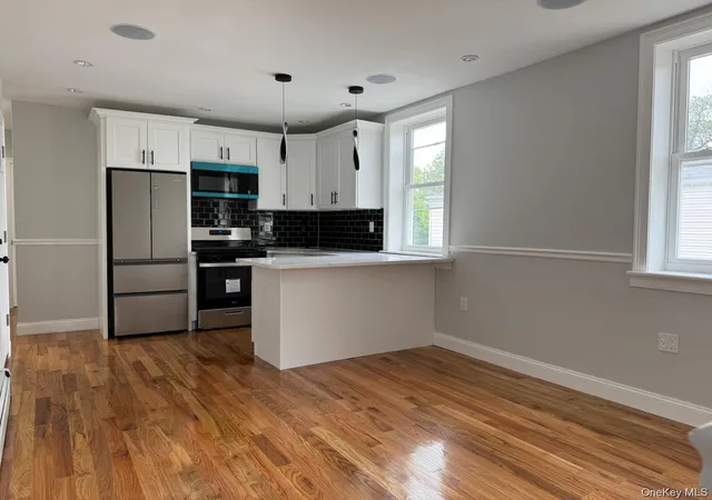 2nd image of 44 Lewis Ave, North Hempstead, NY 11040 | MLS# 1038996