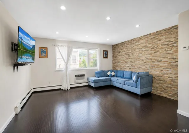 Listing Photo 4 - Condo for sale in building located at 709 Ashford St, New York, NY 11207