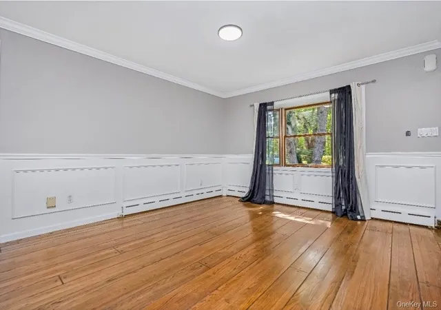 Photo 3 of Single family home for sale at 9 Half Moon Pond Rd, Brookhaven, NY 11961 | MLS# 1039022 | Listing updated on 2026-08-26