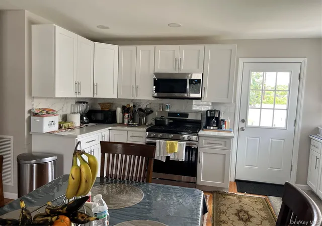 2nd image of 445 Albany Ave, Babylon, NY 11701 | MLS# 1039024