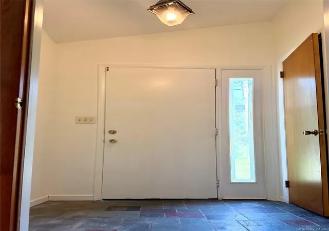 Photo 5 of Single family home for sale at 40 Crescent View, Thompson, NY 12775 | MLS# 1039031 | Listing updated on 2026-08-16