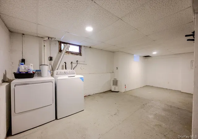 Listing Photo 2 - Condo for sale in building located at 450 E Broadway, Long Beach, NY 11561 - Unit #
